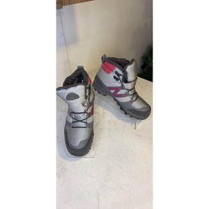 New Balance 1099 Primaloft Womens Size 10 Insulated Winter Hiking Boots